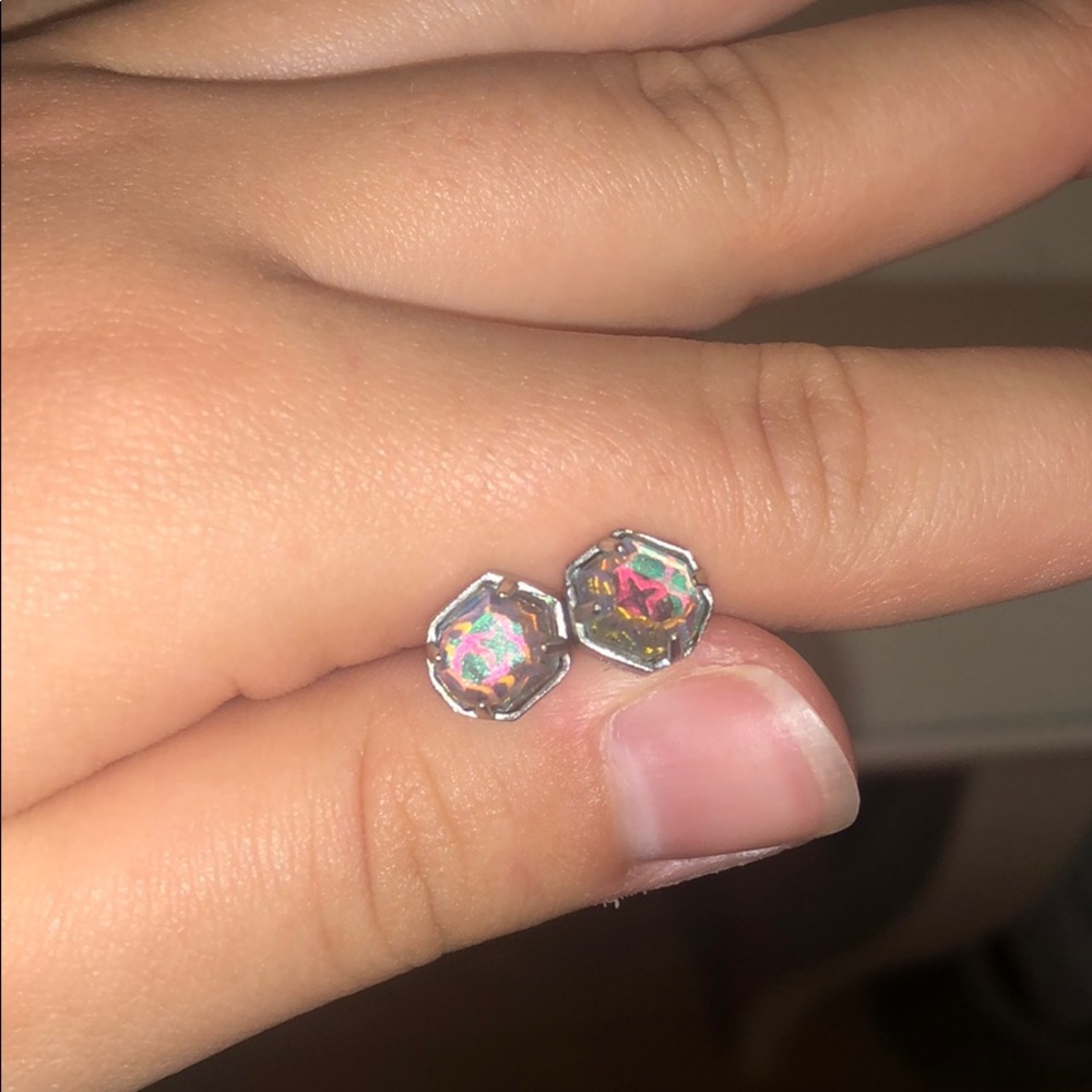 Kendra Scott Iridescent Studs